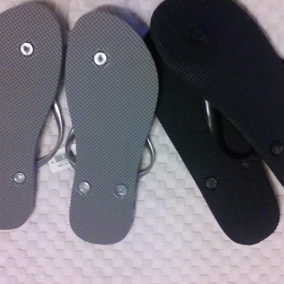 Old Navy/Emoji Flip Flops (Bundle) - Picture 2 of 3